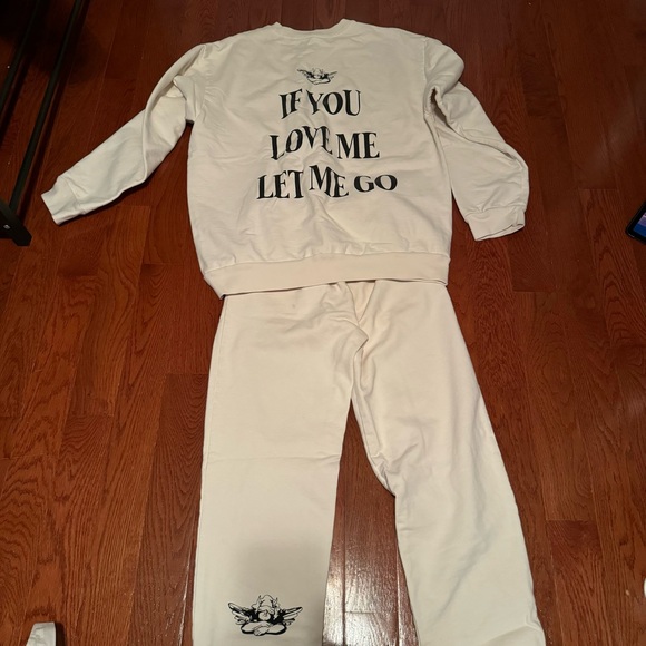 Boys Lie Let Me Go Sweatpants & Crewneck Set - Picture 14 of 16